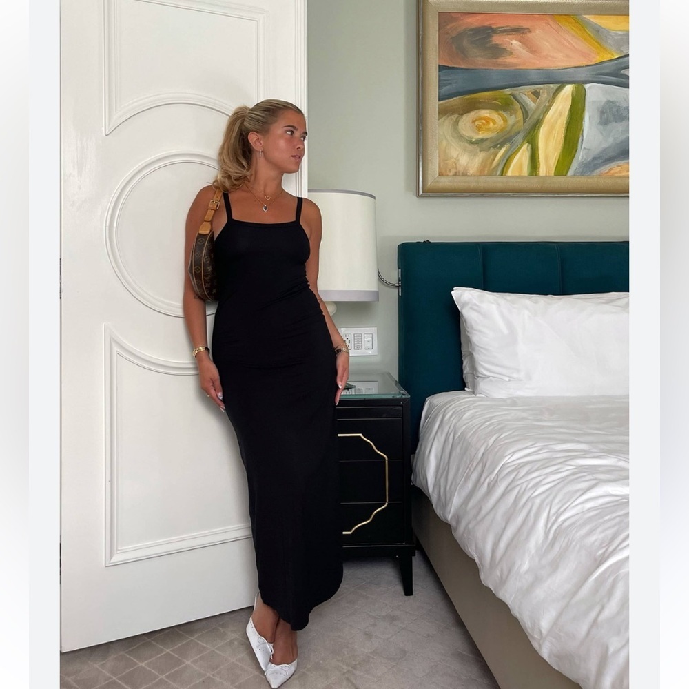 Djerf Avenue Daily midi dress